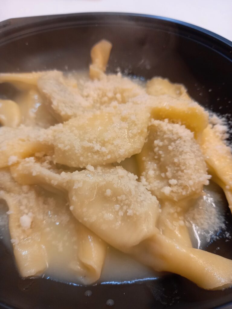 Caramelle di pasta ripiena